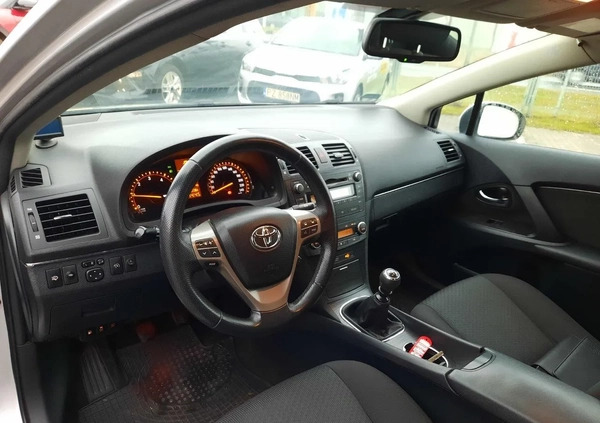 Toyota Avensis cena 27499 przebieg: 224645, rok produkcji 2010 z Ostróda małe 254
